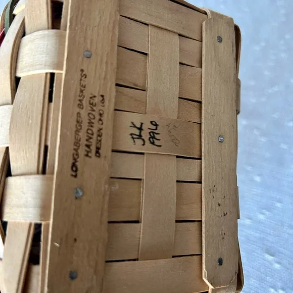 Longaberger 1996 Vintage Easter Basket - Picture 4 of 9